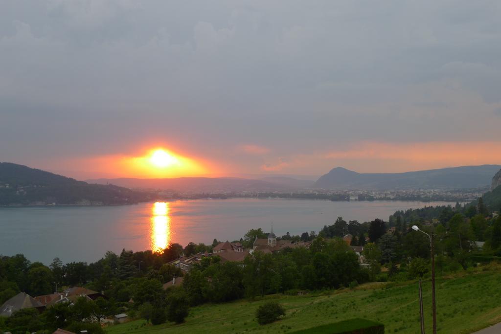 Le Clos Du Lac - Location De Chambres Veyrier-du-Lac Εξωτερικό φωτογραφία